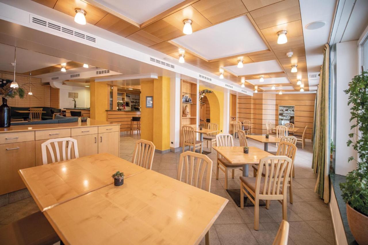 Gasthof Teiser Stern Фунес Екстер'єр фото