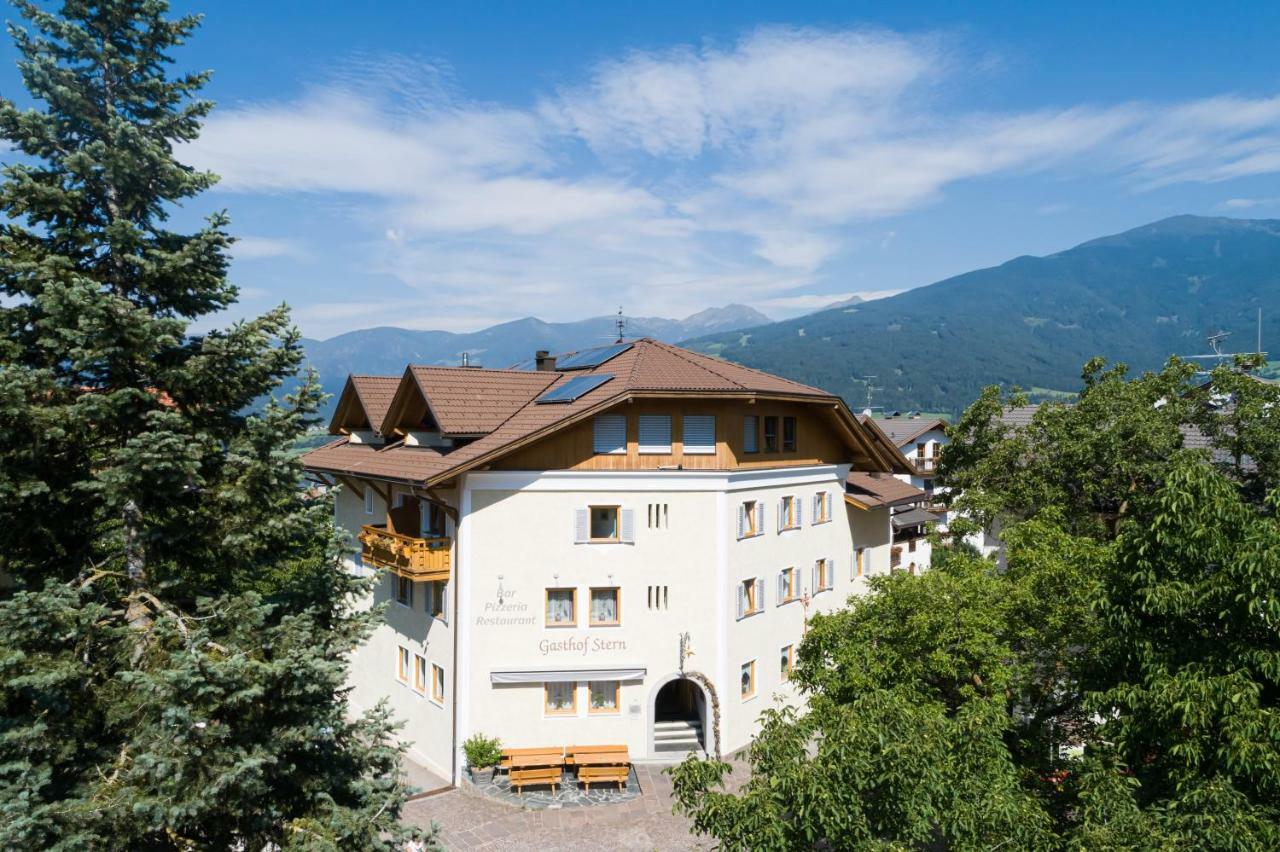 Gasthof Teiser Stern Фунес Екстер'єр фото